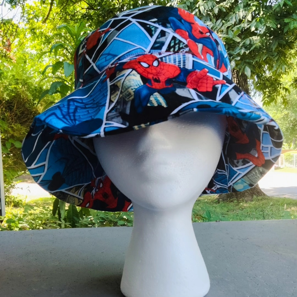 Bucket hat